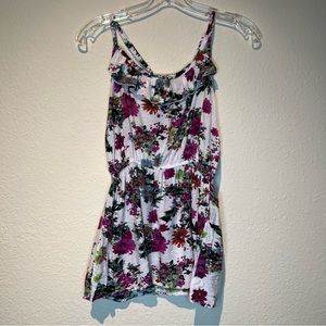 Juniors floral spaghetti strap cinch waist top size S